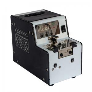 Turntable screw presenter